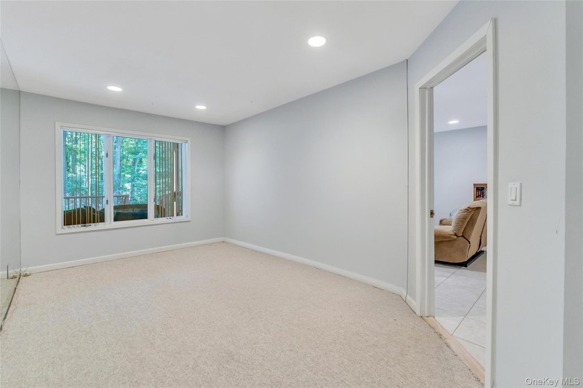 Welcome to this beautifully updated, move-in-ready townhouse - photo 32