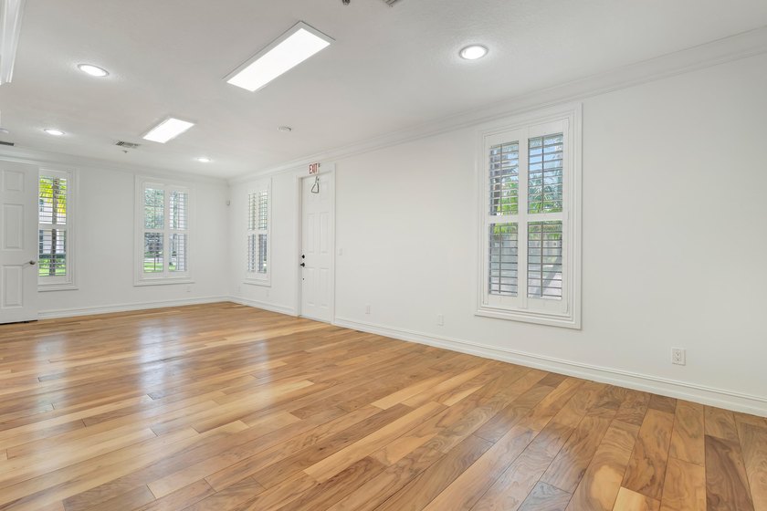 RARE LIVE/WORK CORNER UNIT IN THE HEART OF ABACOA! Showcasing - photo 6