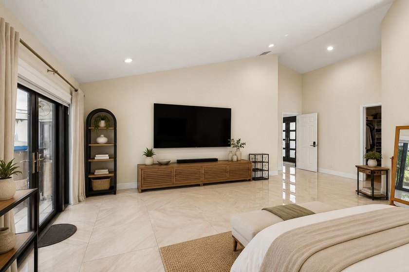 Gorgeous move-in ready 4 Bed/4 Bath home on an extra large - photo 22