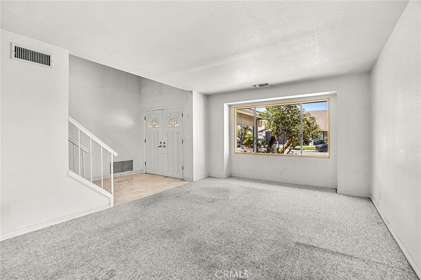 A value packed multi-generational residence awaits, set within a - photo 3