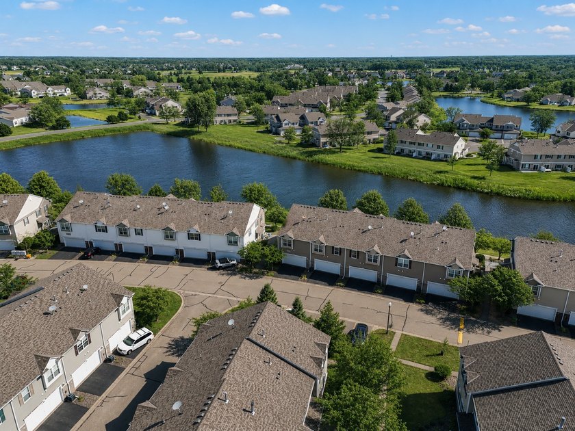 Welcome to one of Club West's most desirable townhome locations - photo 3