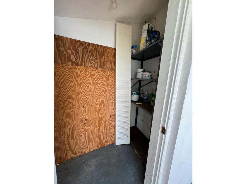 Lovely 1 bedroom 1 bath CORNER VILLA located in the 55+ - photo 32