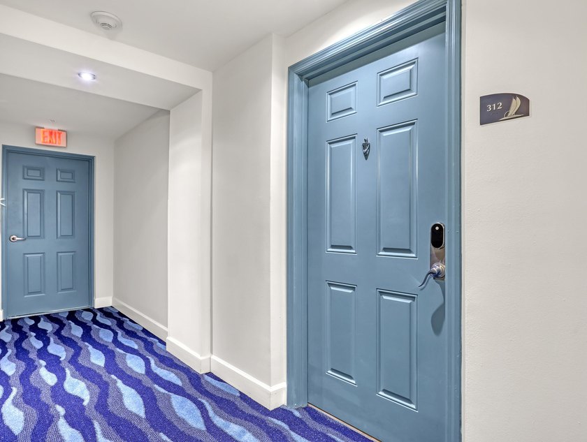 Lots of great perks come with this Marina Village corner unit - photo 10