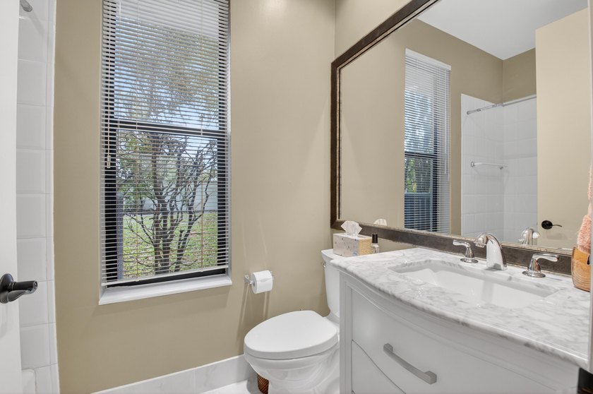 FABULOUS CUSTOM DESIGNED COURTYARD HOME. ONE STORY MAIN HOUSE - photo 36