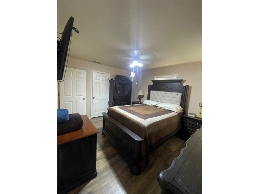 Welcome to this Charming and Cozy home that has been well loved - photo 16
