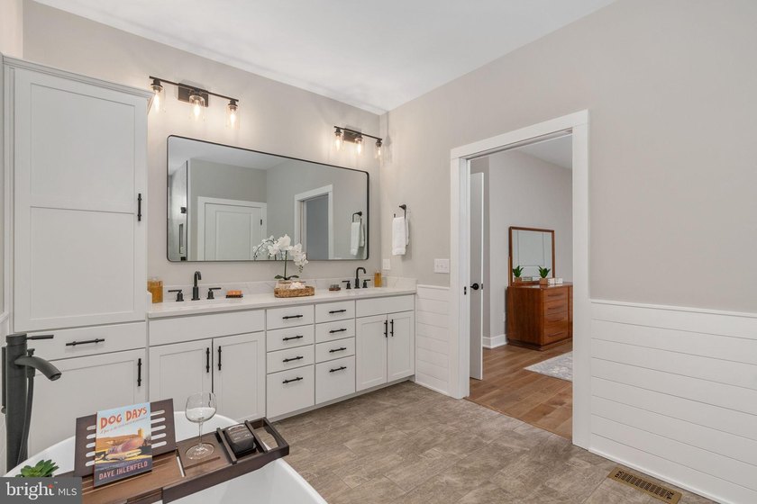 Welcome to 261 Washington St., where every detail has been - photo 30