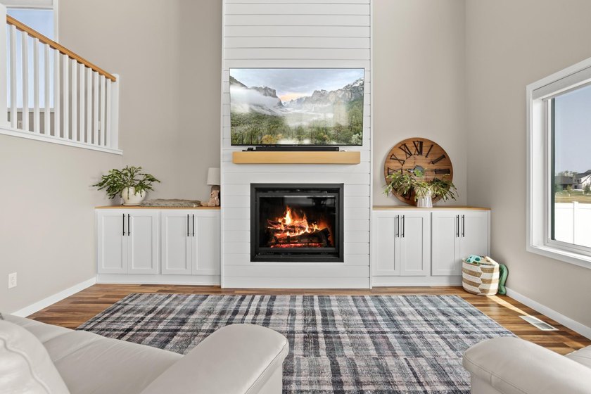 Welcome to this exceptional two-story home, perfectly situated - photo 15
