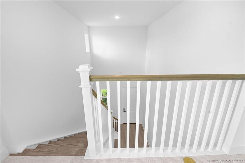 This 5 bedroom 3.5 bathroom home on an oversized lot is move-in - photo 25