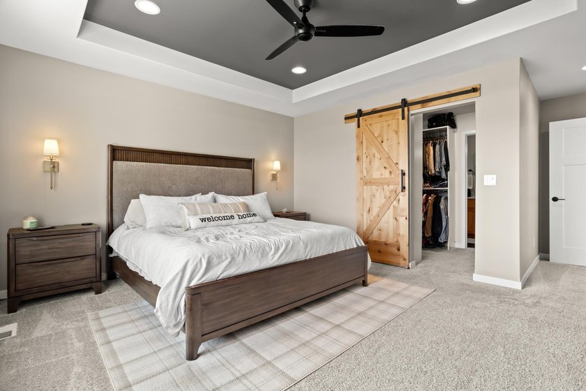 Welcome to this exceptional two-story home, perfectly situated - photo 26