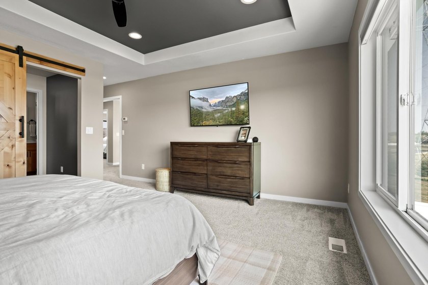 Welcome to this exceptional two-story home, perfectly situated - photo 27