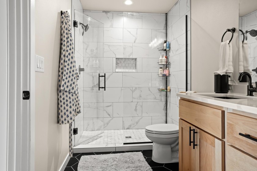 Welcome to this exceptional two-story home, perfectly situated - photo 32