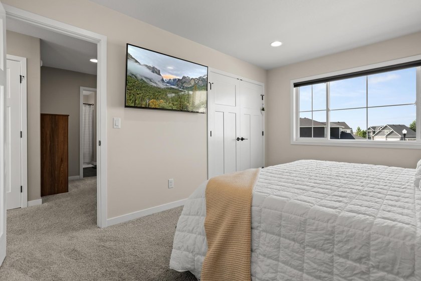 Welcome to this exceptional two-story home, perfectly situated - photo 34