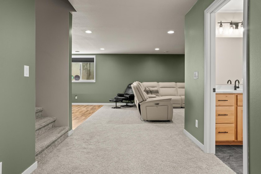 Welcome to this exceptional two-story home, perfectly situated - photo 39