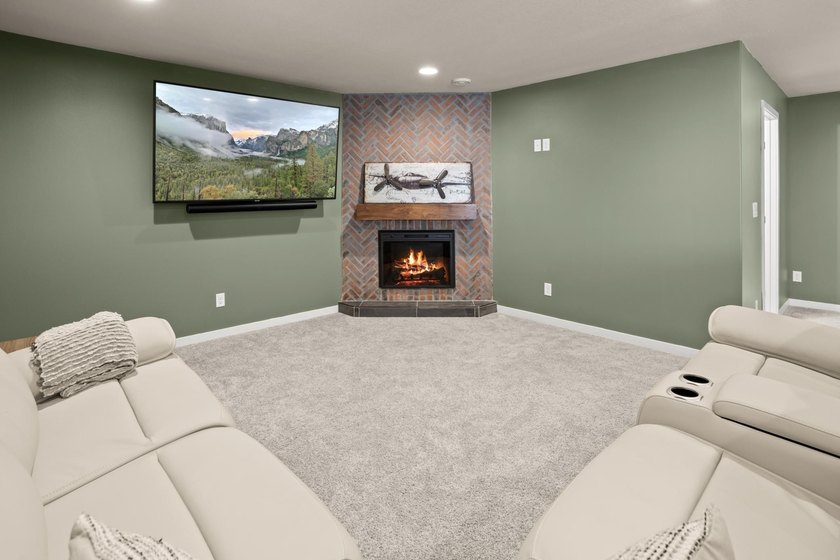 Welcome to this exceptional two-story home, perfectly situated - photo 40