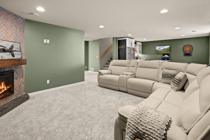 Welcome to this exceptional two-story home, perfectly situated - photo 41