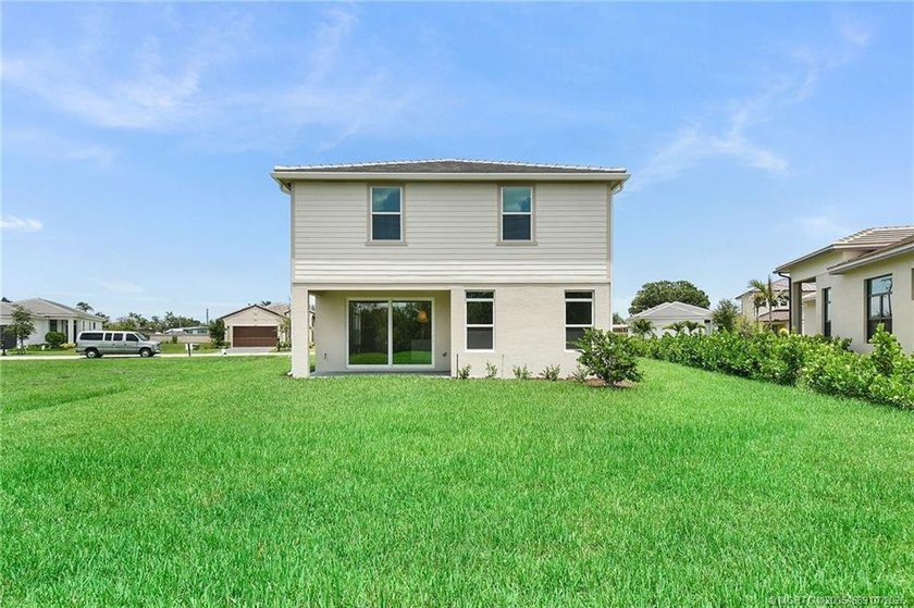 This 5 bedroom 3.5 bathroom home on an oversized lot is move-in - photo 42