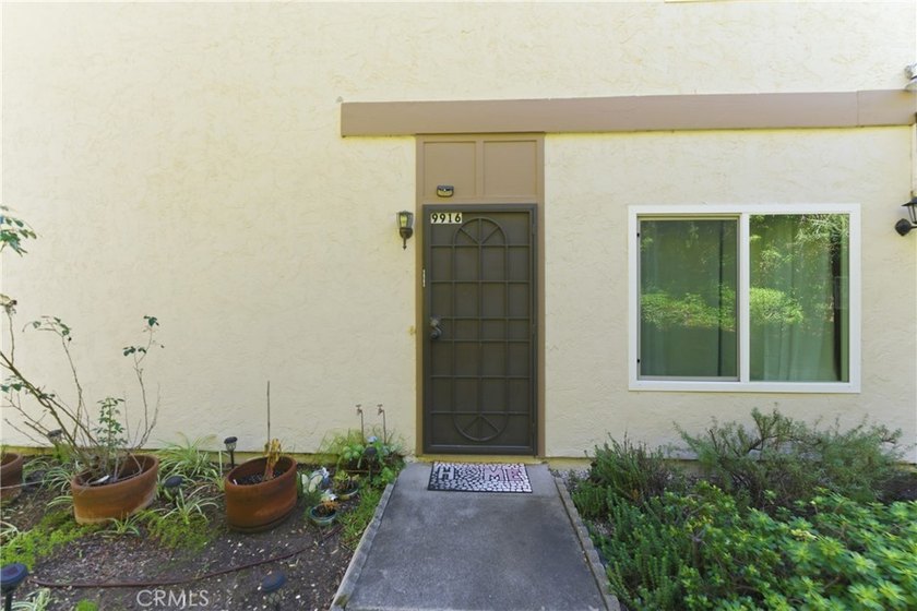 2 bed townhouse in Rancho Penasquitos offering mountain views - photo 3