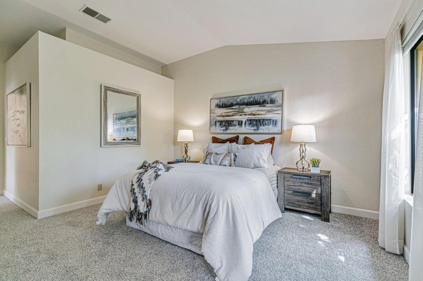 Looking for a spacious home for entertaining or work from home? - photo 25
