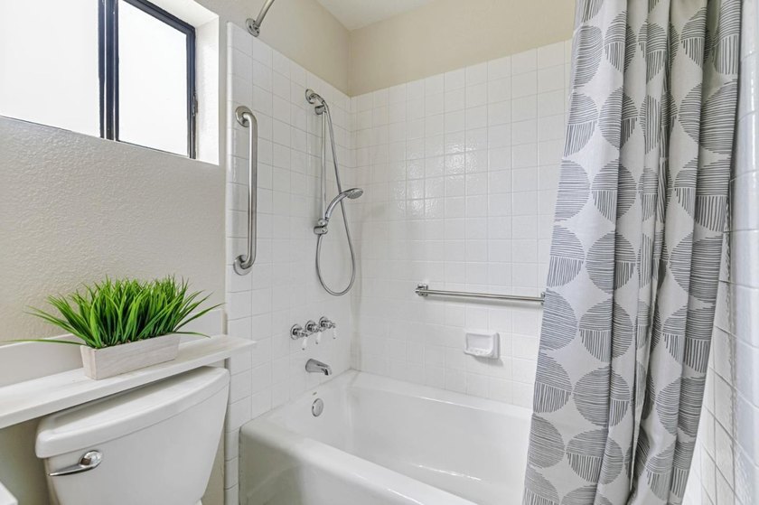 Looking for a spacious home for entertaining or work from home? - photo 31