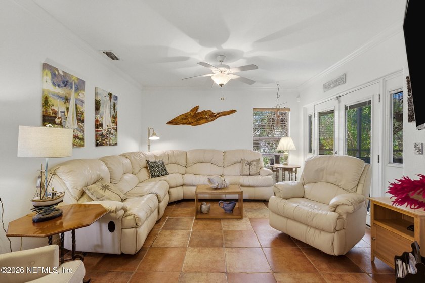 Beautifully curated 3BR/2BA ground-floor condo in the - photo 4