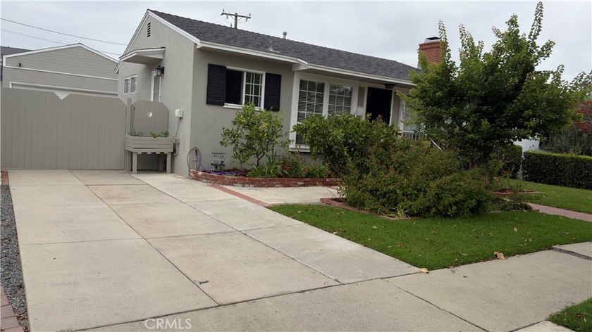 5535 E. Mezzanine Way-South of Conant Area; Very Desirable Long - photo 3