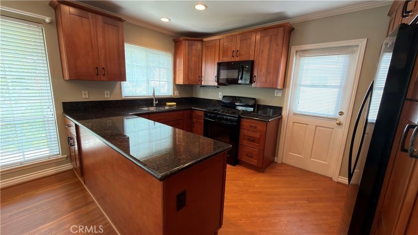 5535 E. Mezzanine Way-South of Conant Area; Very Desirable Long - photo 4