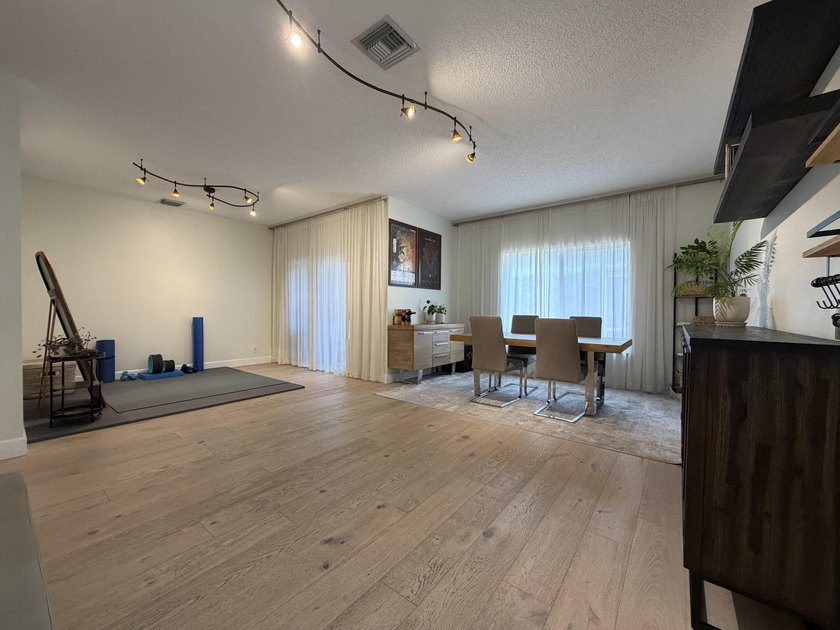 Welcome home to luxury and peace of mind in a highly - photo 6