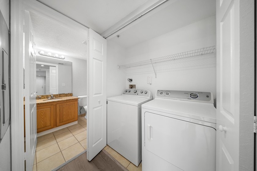 A spacious first floor 3 bedroom 2 bath condo located in a - photo 25