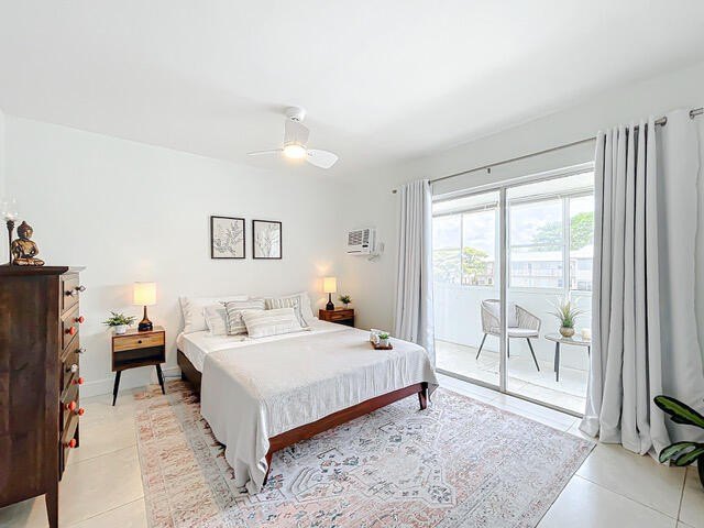 Tenant occupied serene lakefront unit in a 55+ gated community - photo 8