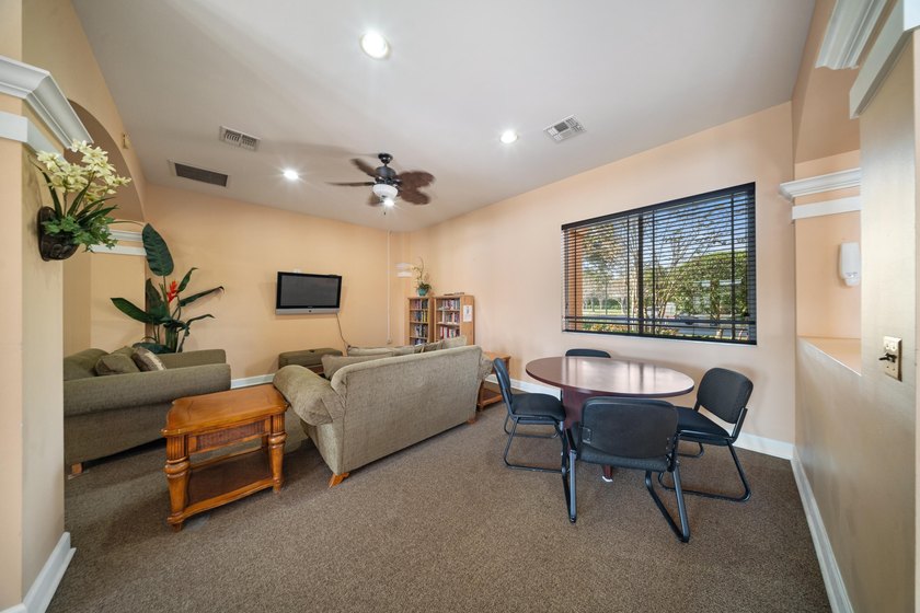 A spacious first floor 3 bedroom 2 bath condo located in a - photo 33