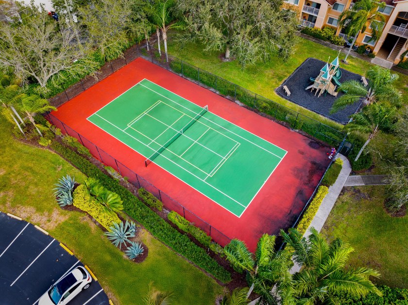 A spacious first floor 3 bedroom 2 bath condo located in a - photo 36