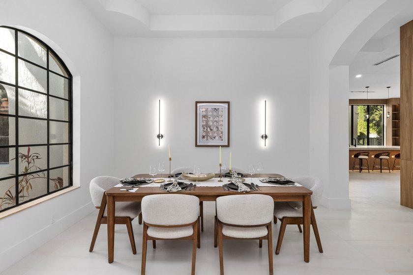 This classic Mediterranean estate in The Oaks has been - photo 12