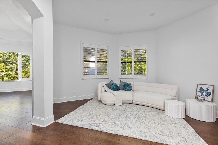 This classic Mediterranean estate in The Oaks has been - photo 21