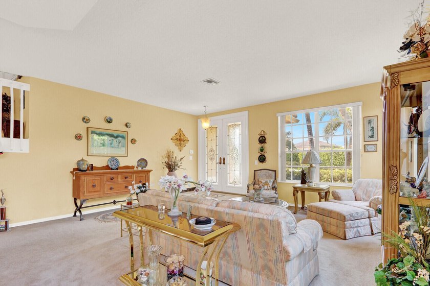 Discover this stunning two-story single-family residence in - photo 6