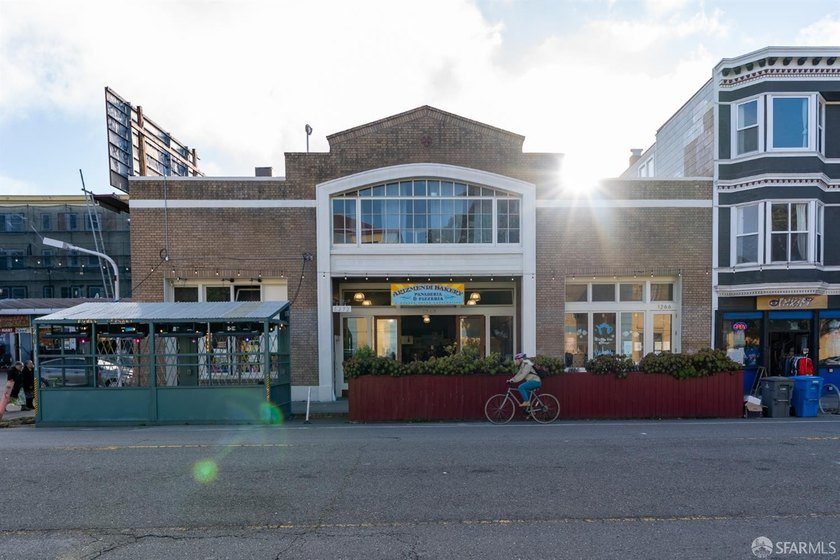 Welcome to Vida! This transparently priced condo, located in the - photo 40