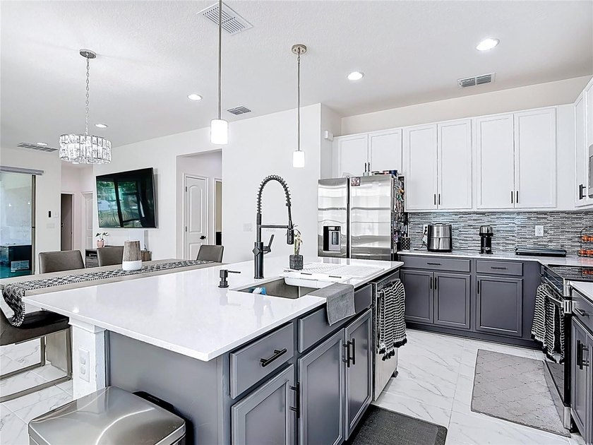 Under contract-accepting backup offers. Short Sale. SHORT - photo 7