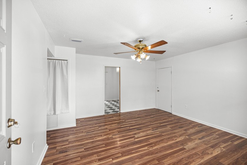 Here is the honest pitch: you will not find another detached - photo 18