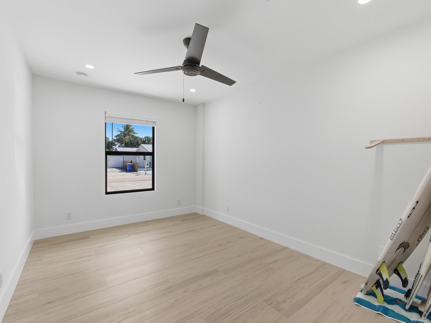 Fully remodeled in 2023, this Jupiter home feels like new - photo 24
