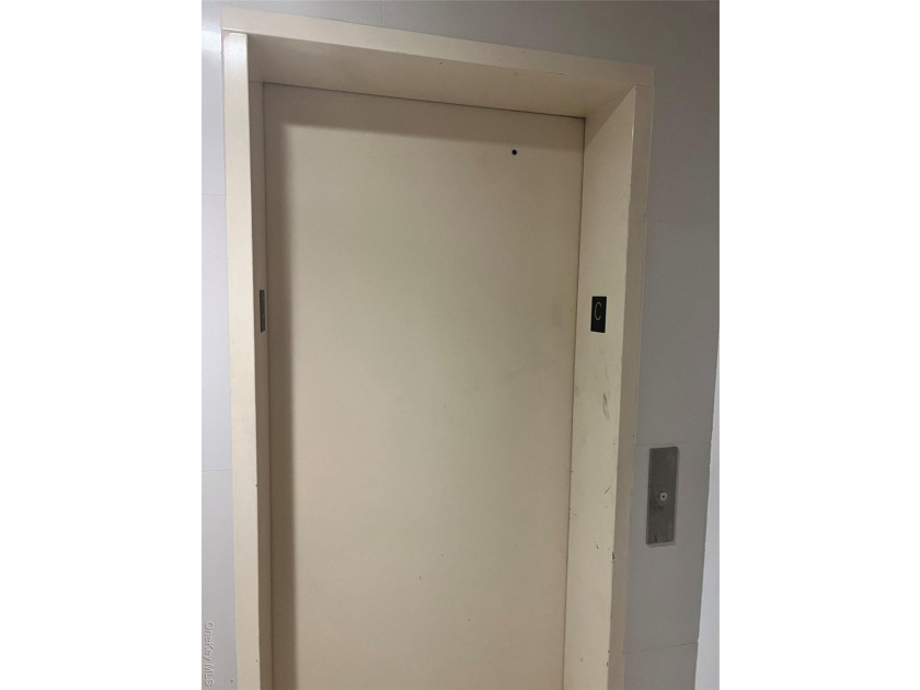 This boutique condominium commercial unit excellent for senior - photo 7
