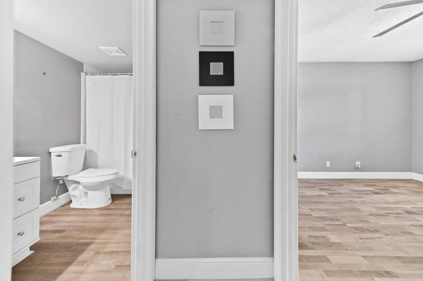 Discover this charming 2-bedroom, 2-bathroom ground floor - photo 10