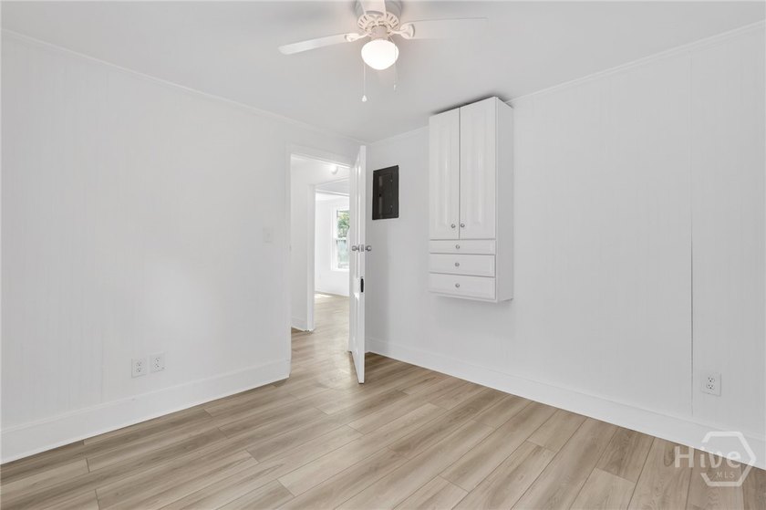 627 W 48th St - photo 24