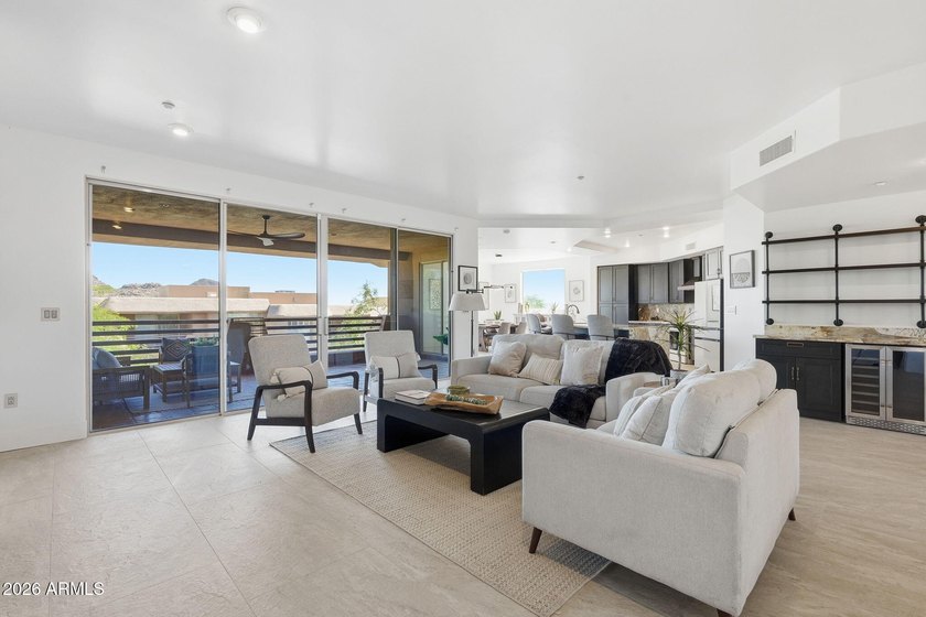 Beautifully renovated condo perfectly located in Troon Golf - photo 5