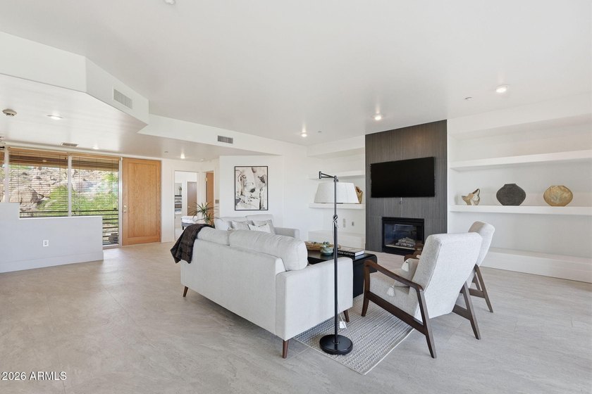 Beautifully renovated condo perfectly located in Troon Golf - photo 6
