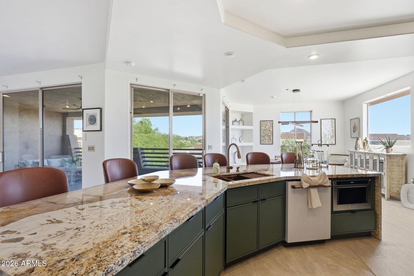 Beautifully renovated condo perfectly located in Troon Golf - photo 10