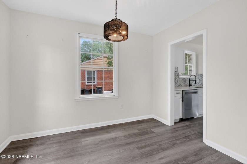 Fully renovated bungalow in central Jacksonville -- just minutes - photo 10