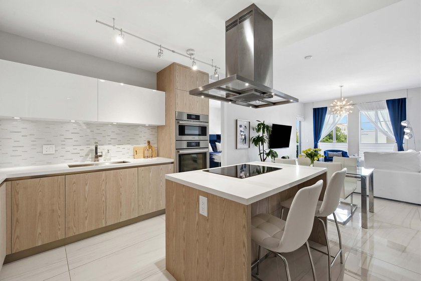 Discover the epitome of luxury living in this exquisite - photo 3