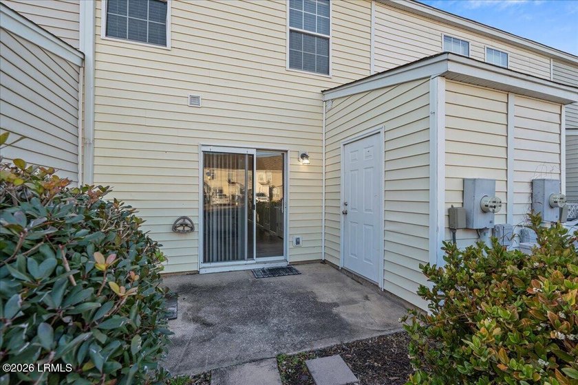Beautifully remodeled and move-in ready, this 2-bedroom, 2 - photo 22