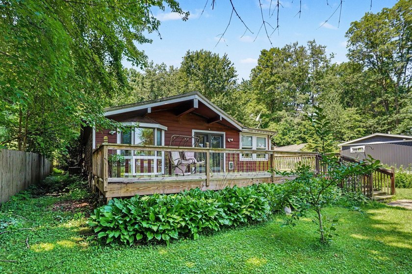 Enjoy peaceful lakefront living in this charming 2-bedroom - photo 23