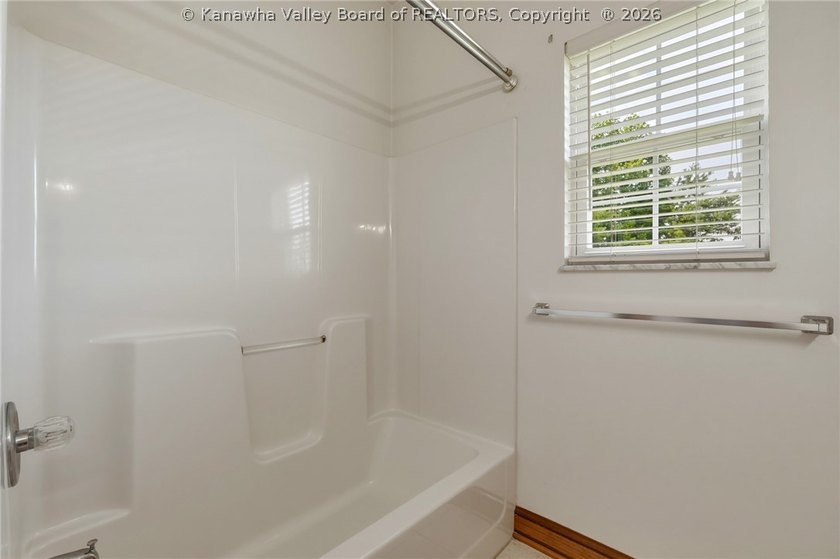 Welcome home to easy living! This beautifully designed home - photo 28