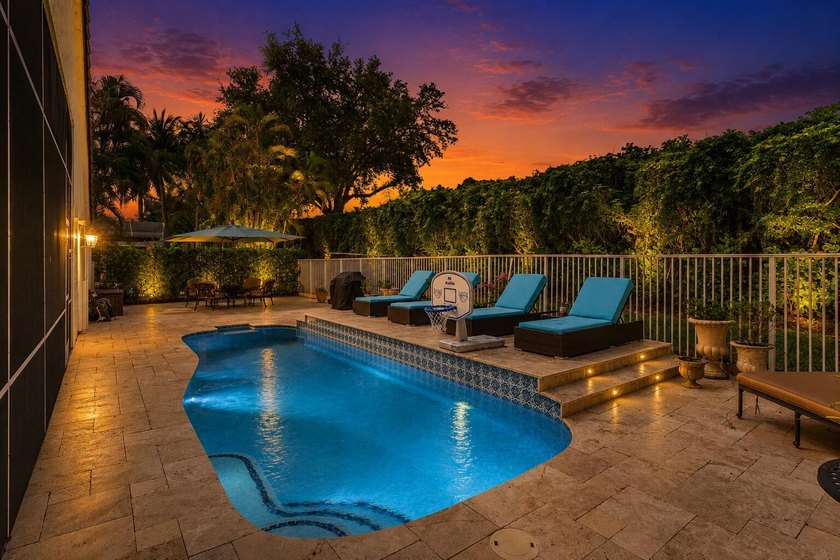 Welcome home to this impeccably maintained 4 bedroom single - photo 2